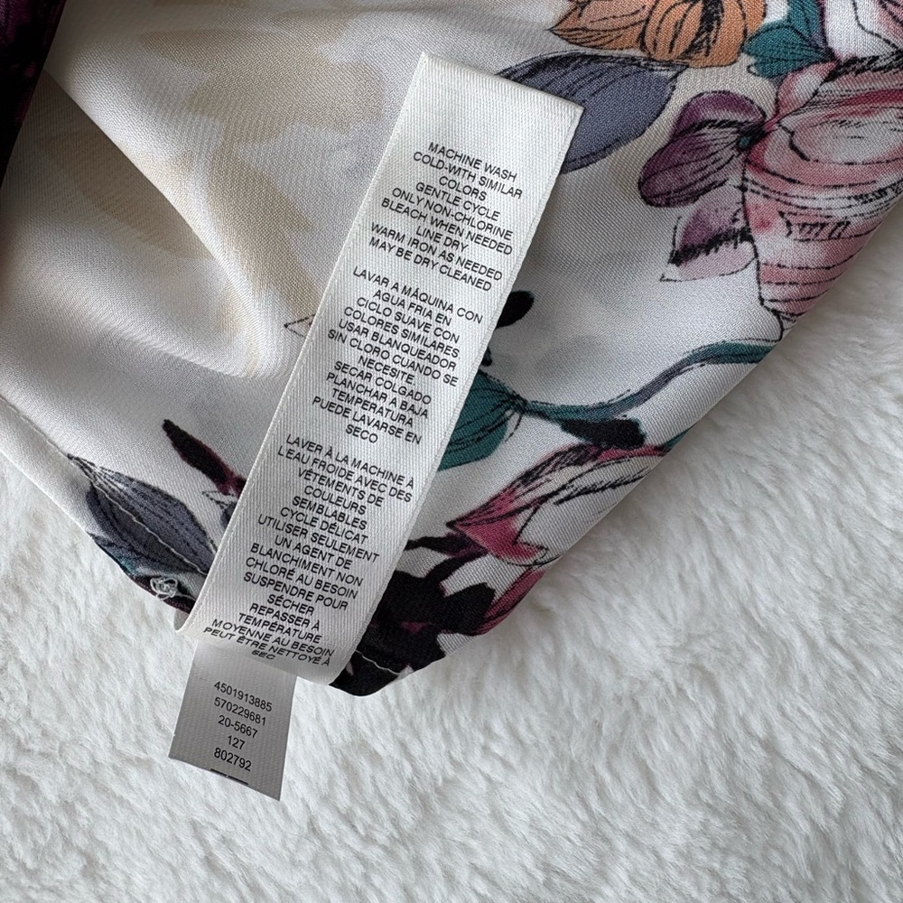 White House Black Market Floral Off The Shoulder Blouse - Picture 6 of 6